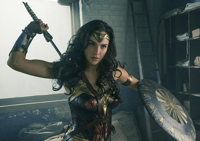 Gal Gadot como Mulher Maravilha