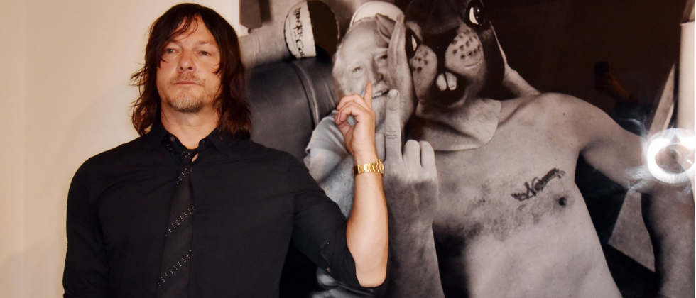 Norman Reedus em uma exposição de fotografias